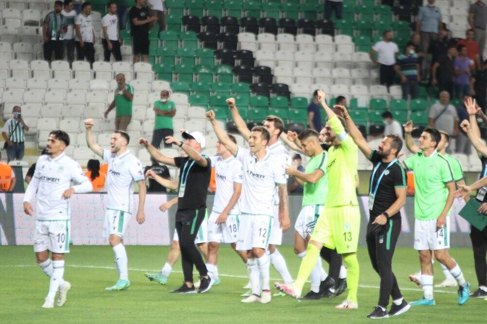 Konyaspor'da galibiyet coşkusu