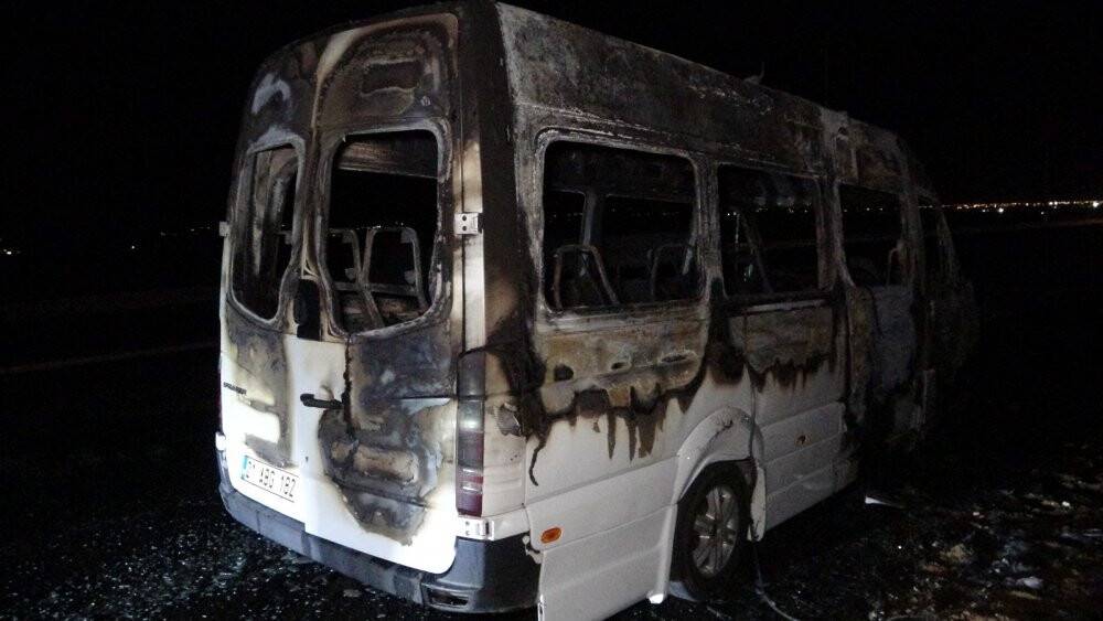Seyir halindeyken aniden alev aldı, bomba gibi patladı