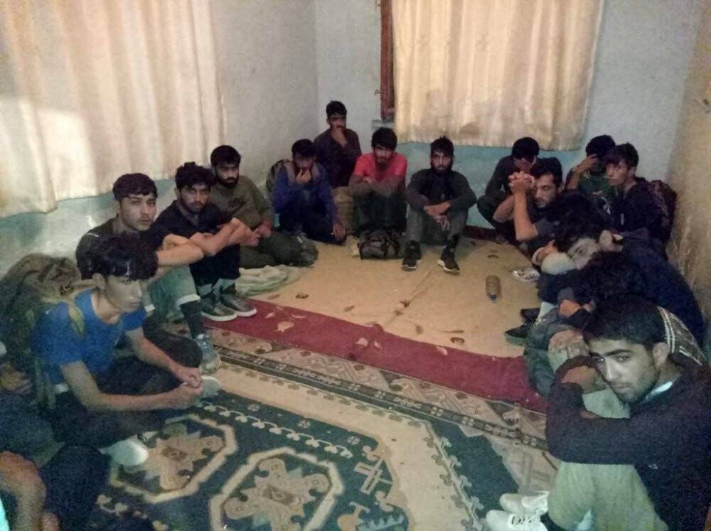 Van’da 43 düzensiz göçmen yakalandı