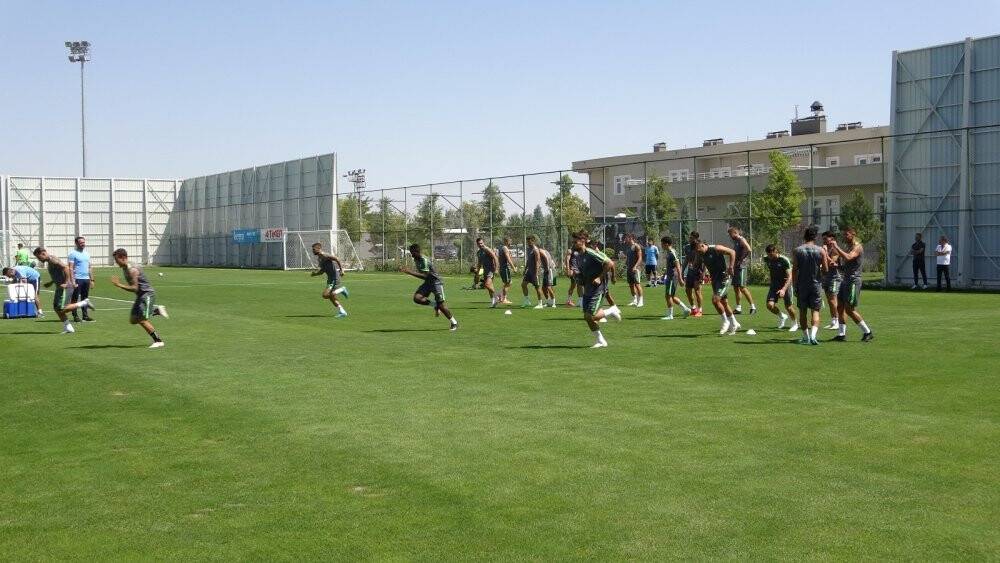 İlhan Palut: İsimler üzerinden yürüyen bir takım değiliz