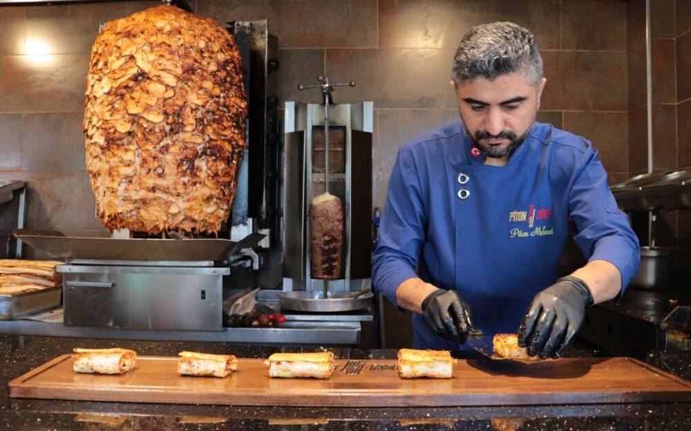 24 ayar altın kaplamalı tavuk döner