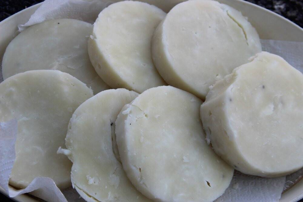 Konya'da kadınlar el ele verip 8 çeşit peynir üretti