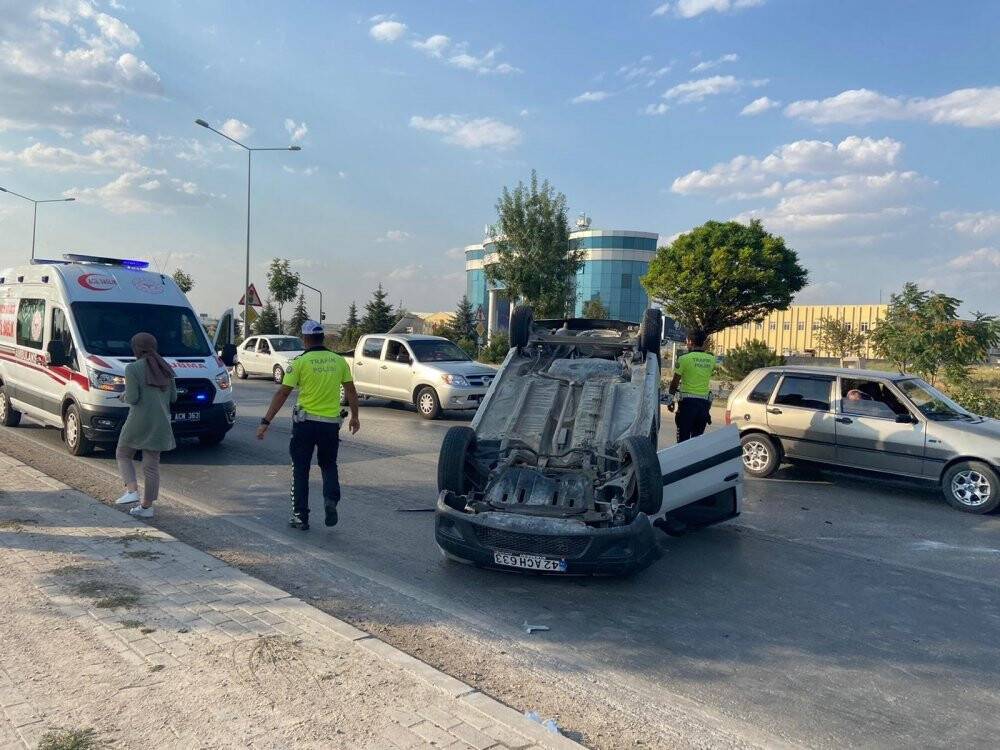 Ters dönen otomobilden şans eseri hafif yaralı çıktı