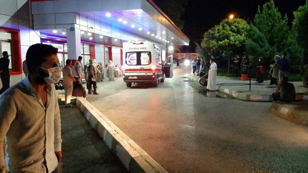 Düğünde havaya açılan ateşte 2 kişi yaralandı