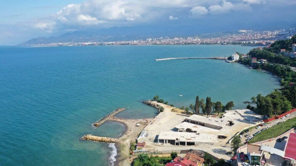 Ordu’da gökdelenin yıkıldığı kumsal halka açıldı