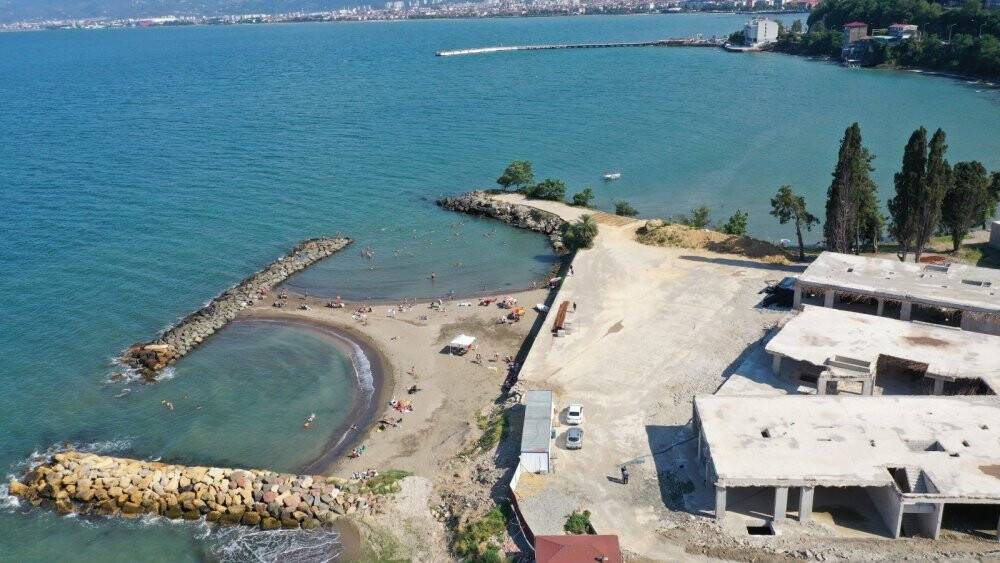 Ordu’da gökdelenin yıkıldığı kumsal halka açıldı