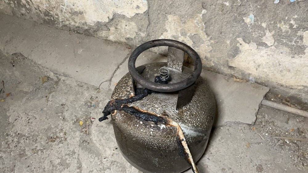 Buzdolabından çıkan yangın evi küle çevirdi