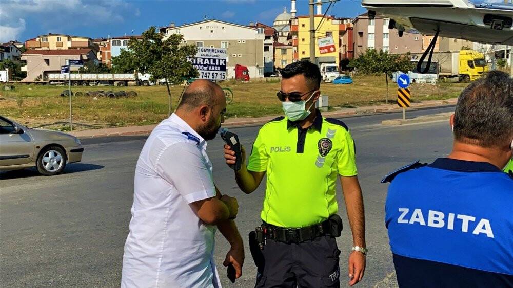 Halk otobüsü minibüsle çarpıştı!