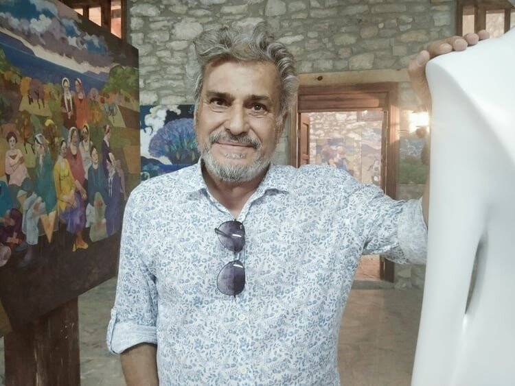 Sanatçılar yangınlar sonrası ibretlik heykel yapıyor