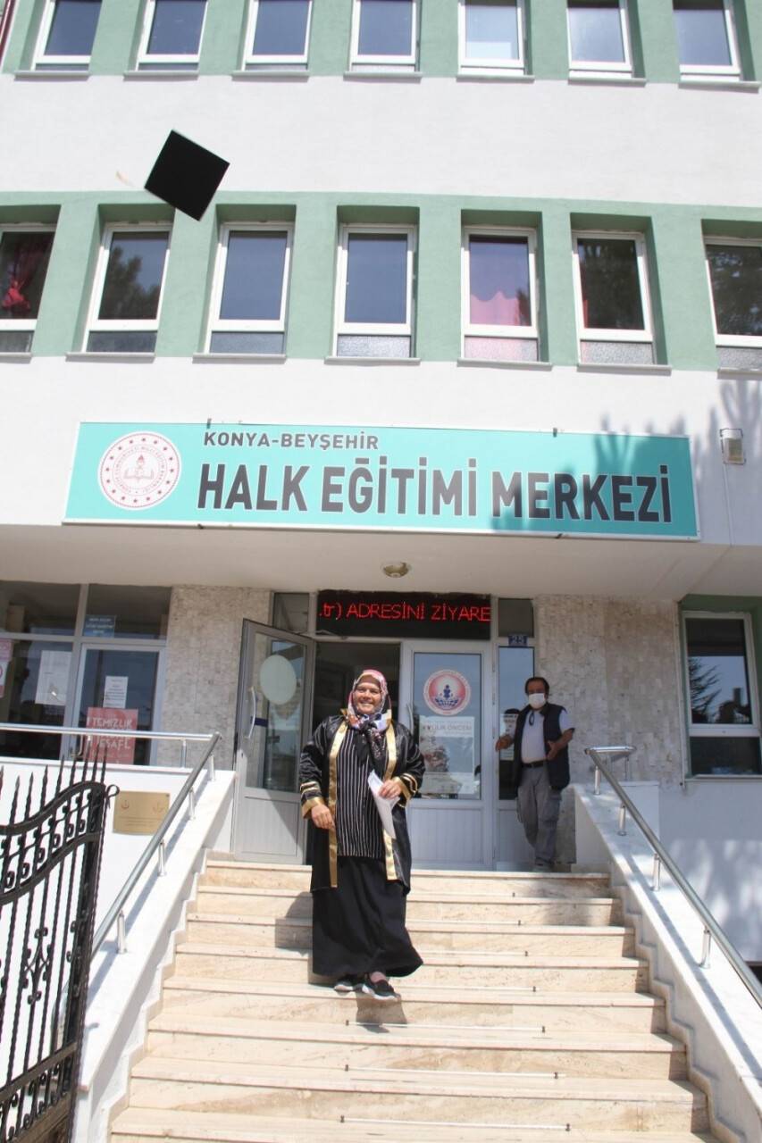 58 yaşında lise diploması aldı, yeni hedefi üniversite okumak