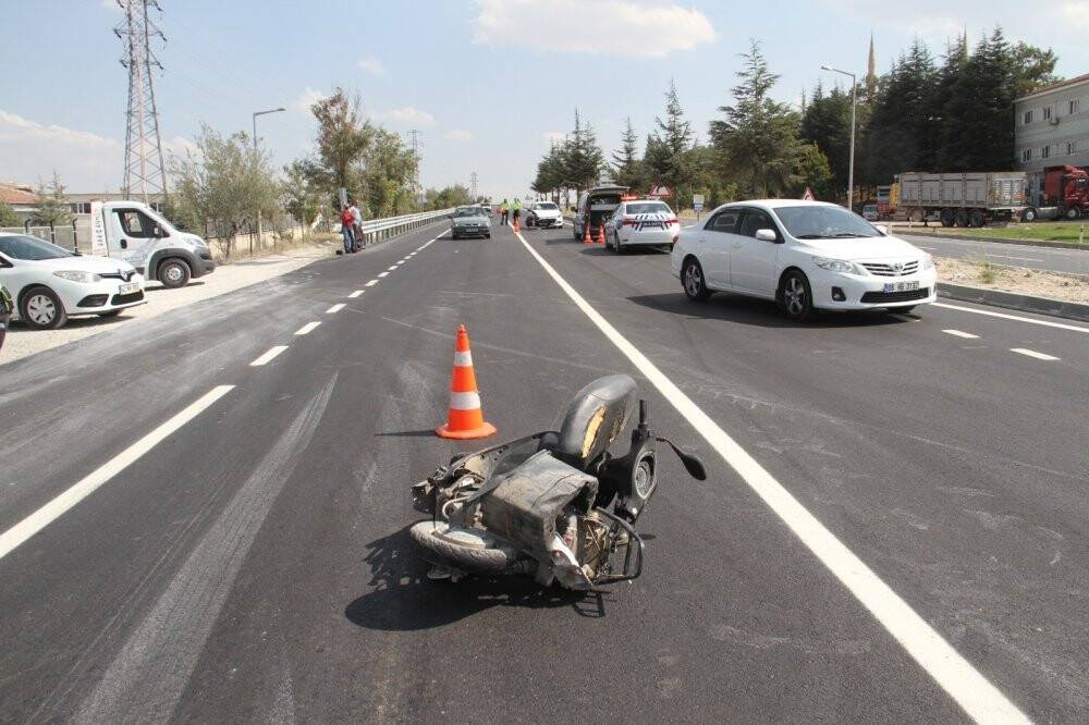 Konya'da feci kaza! Otomobille çarpışan elektrikli bisiklet sürücüsü hayatını kaybetti