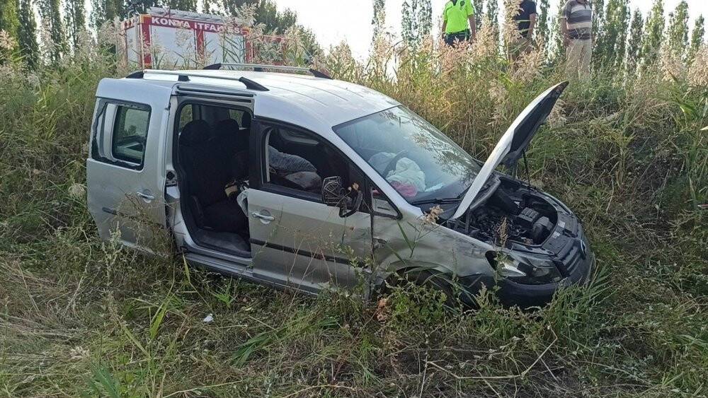 Konya'da kontrolden çıkan araç şarampole devrildi!