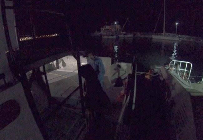 İzmir açıklarında 13 düzensiz göçmen kurtarıldı