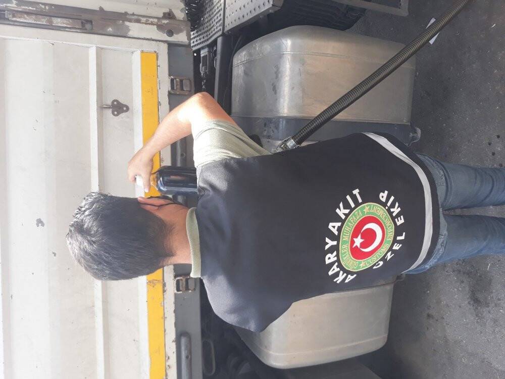 Özel ekipten Konya’da akaryakıt kaçakçılarına suç üstü
