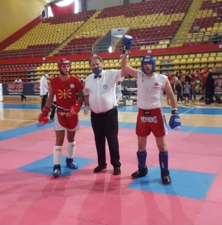Milli sporcu Astsubay Üstçavuş Mustafa Yerli kick boksta Balkan şampiyonu oldu