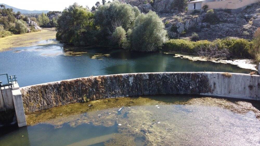 Konya’daki Adaköy Pınarı ve baraj göleti kurumaya yüz tuttu
