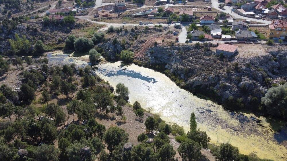 Konya’daki Adaköy Pınarı ve baraj göleti kurumaya yüz tuttu