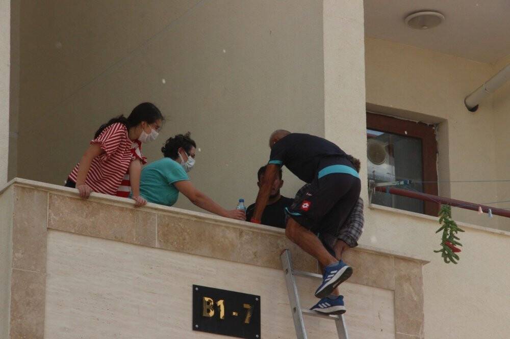 Bir annenin en zor kararı! Yangından kurtarmak istediği kızını 4. kattan aşağı attı