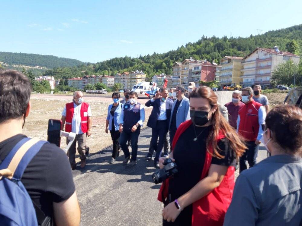 Bakan Kasapoğlu, selzedelerin sorunlarını dinledi