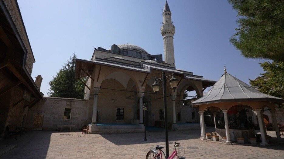 Konya'da Osmanlı yadigarı külliye hizmet vermeye devam ediyor