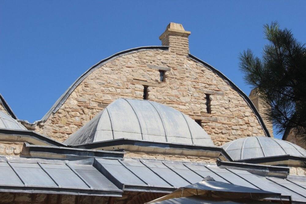 Konya'da Osmanlı yadigarı külliye hizmet vermeye devam ediyor