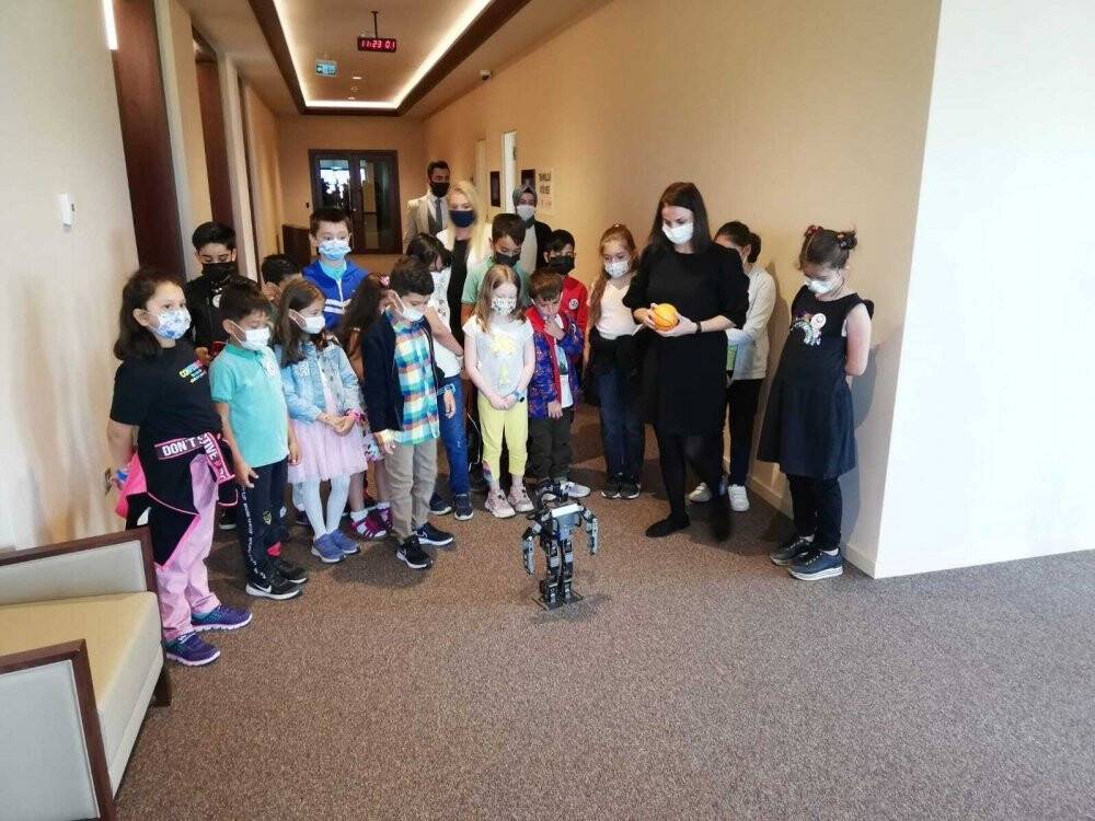 Şehit çocukları, Cumhurbaşkanlığı Millet Kütüphanesi’ni ziyaret etti
