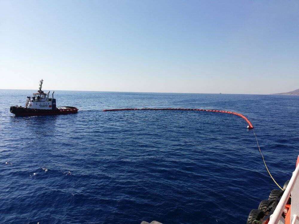 Akdeniz'de petrol kirliliğine karşı 20 bin kilometrekare alan tarandı