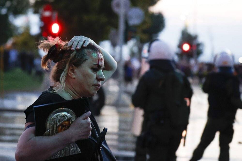 Selanik’te hükümet karşıtı gösteriler: Polis ve protestocular çatıştı