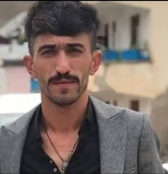 Heyelan sonucu iş makinasında sıkışarak hayatını kaybetti