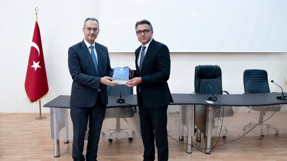 SÜ Hukuk Fakültesinde akademik kurul toplantısı yapıldı