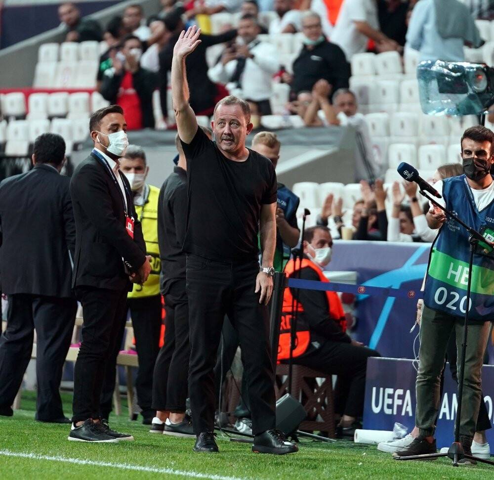 Beşiktaş bu sezonki ilk golünü Devler Ligi’nde yedi
