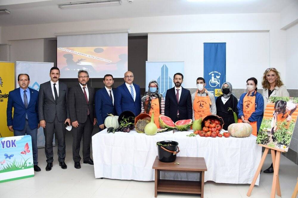 Konya’da özel öğrencilerin hasat sevinci