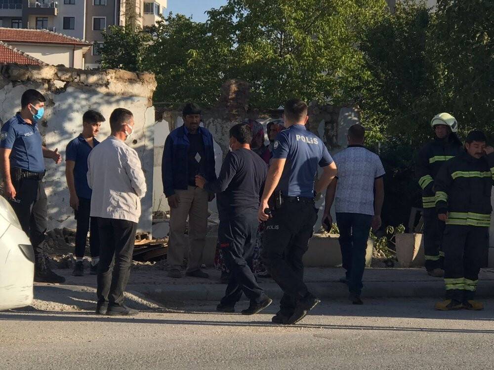 Konya'da metruk binada göçük! 1 yaralı