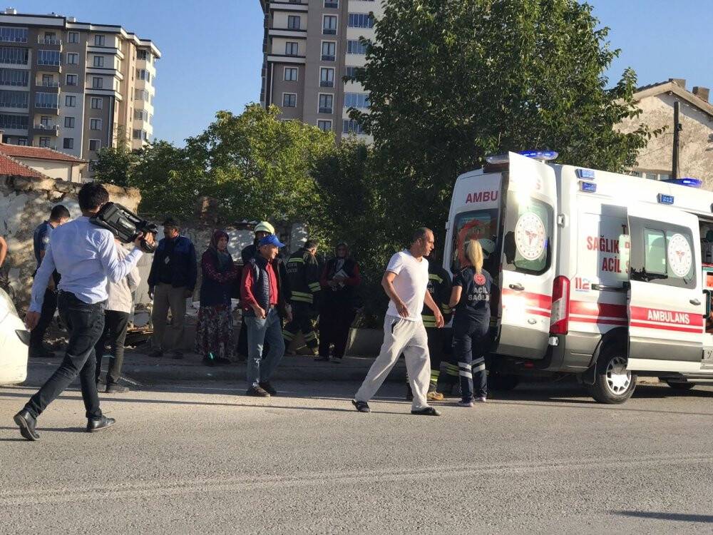 Konya'da metruk binada göçük! 1 yaralı