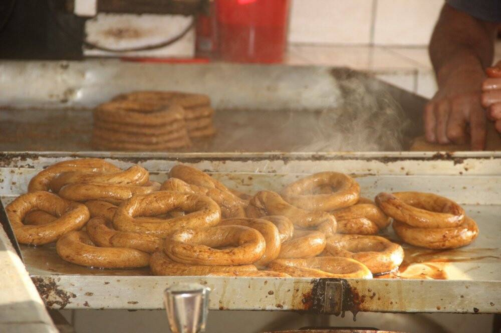 Osmanlı’dan günümüze vazgeçilmez lezzet ‘kara fırın simidi’
