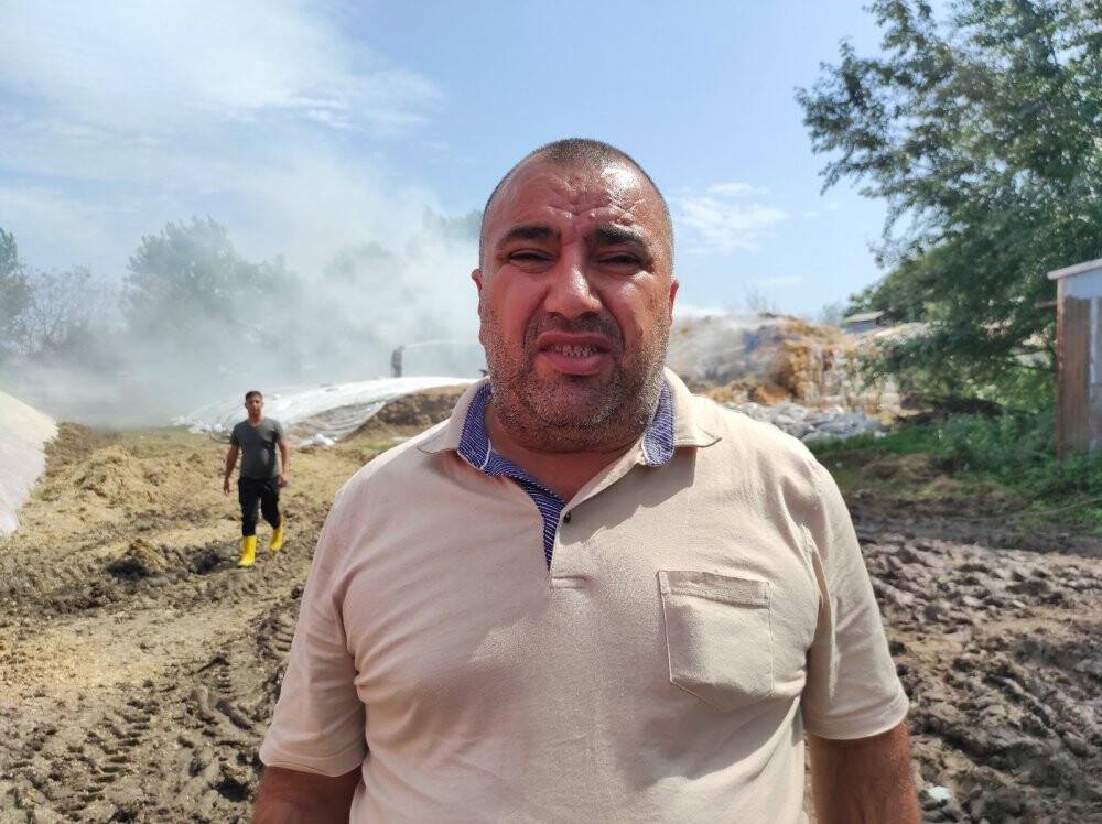 Tonlarca saman alevlere teslim oldu