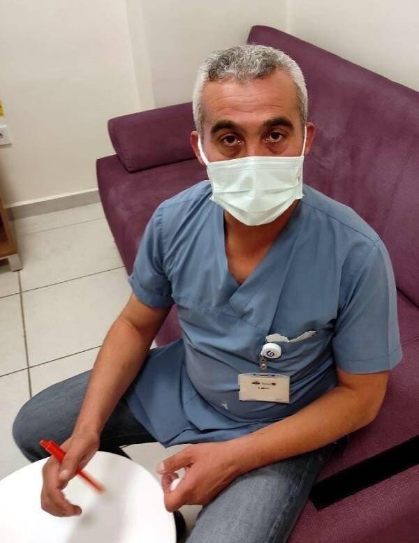 Acil servis doktoruna yumruklu saldırı