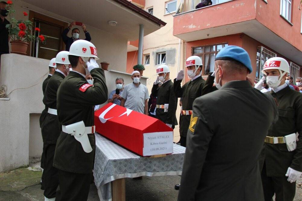 Kıbrıs gazisi Gaziler Günü’nde toprağa verildi