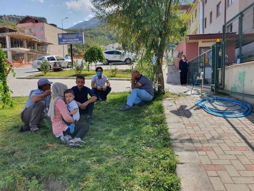 Üniversiteliler dönünce yurtlarda yoğunluk oluştu