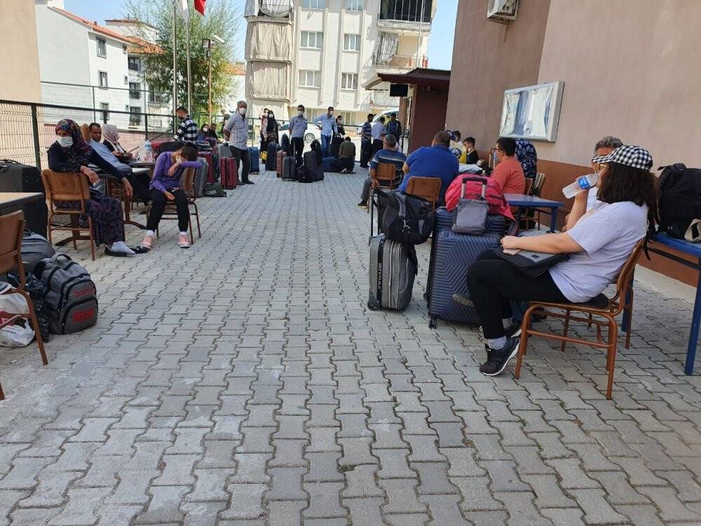 Üniversiteliler dönünce yurtlarda yoğunluk oluştu