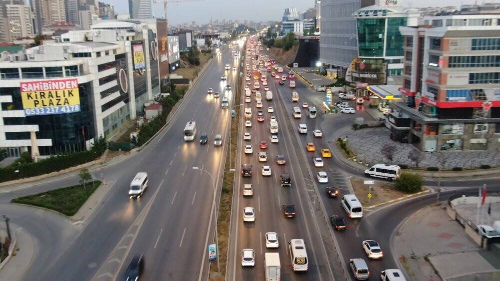 İstanbul’da haftanın ilk iş gününde trafik yoğunluğu