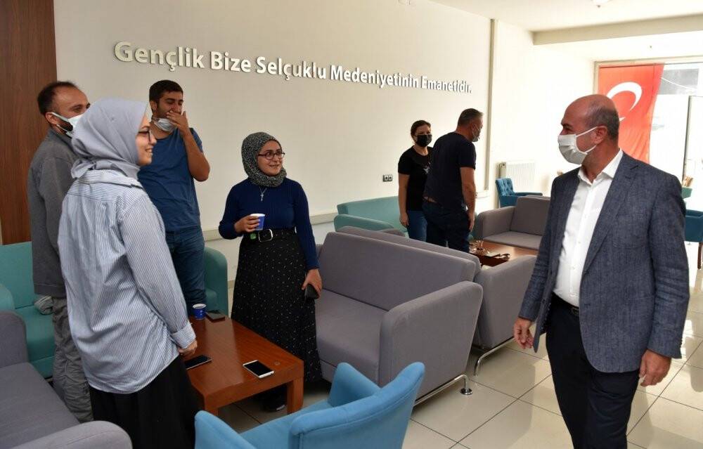 Başkan Pekyatırmacı gençlerle buluştu