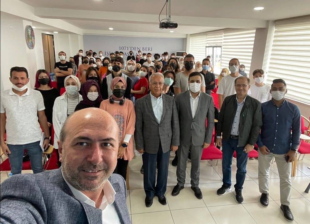 Başkan Pekyatırmacı gençlerle buluştu