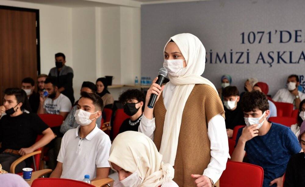 Başkan Pekyatırmacı gençlerle buluştu