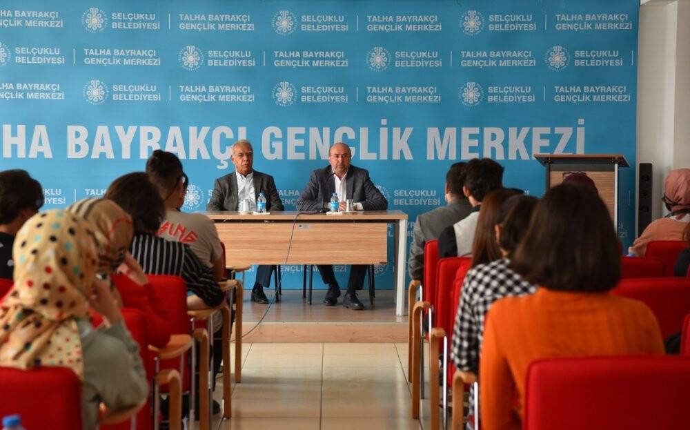 Başkan Pekyatırmacı gençlerle buluştu