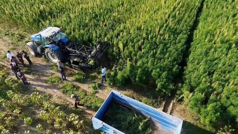 KTO) Mesleki Eğitim Merkezi yerli 'Kenevir Hasat Etme Makinesi' prototip üretimini gerçekleştirdi
