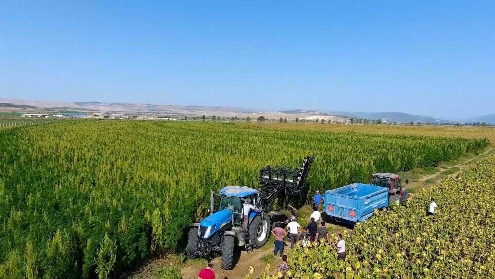 KTO) Mesleki Eğitim Merkezi yerli 'Kenevir Hasat Etme Makinesi' prototip üretimini gerçekleştirdi