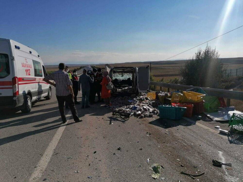 Aşırı hız can aldı: 2 ölü, 2 yaralı