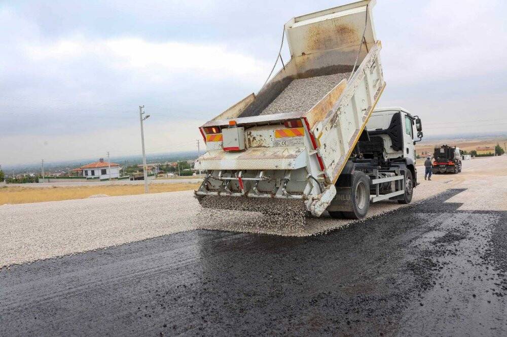 Meram’da altyapı ve asfalt çalışmaları hızla sürüyor