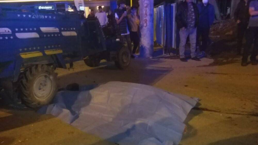 Kaldırıma çarpan patpat takla attı: 1 ölü, 2 yaralı
